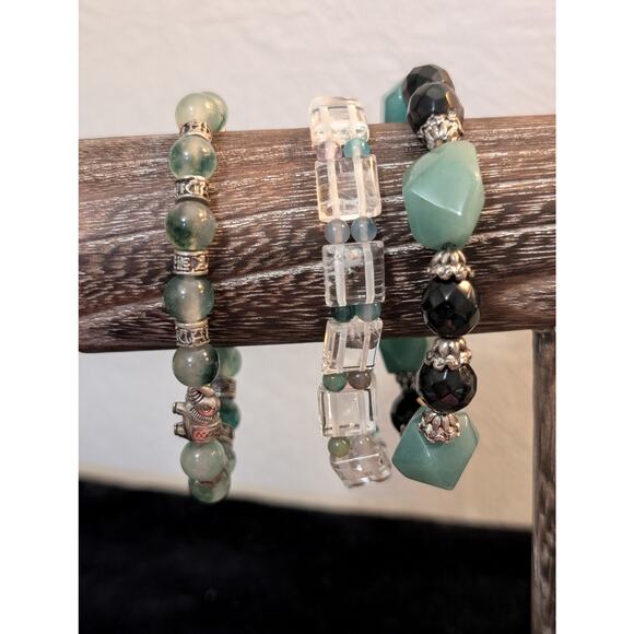 Lot of Three Green Stone Stretch Bracelets - Picture 4 of 4